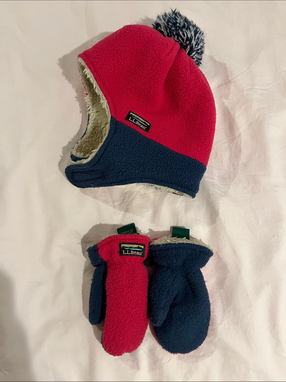 LLBean toddler hat and mitten set 2-4T